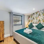 شقة York 2 Bed Stay With Parking, Holgate Sanctuary يورك