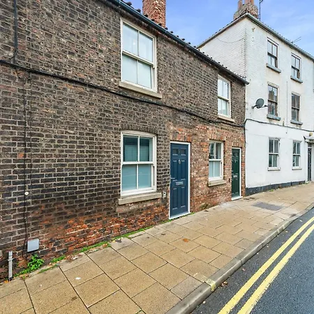 Modern York Apartment Walk To Station & Centre Free Parking